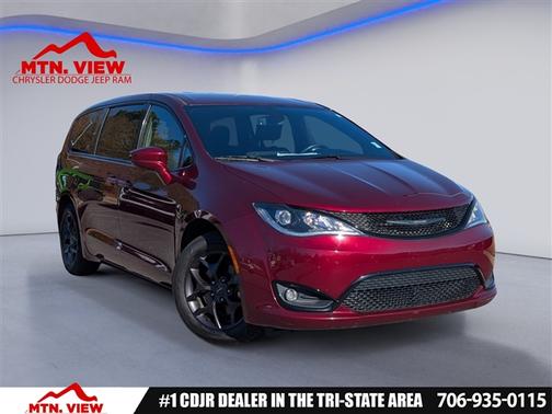 2020 Chrysler Pacifica Touring