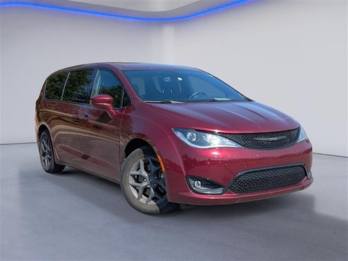 2020 Chrysler Pacifica Touring