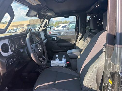 2024 Jeep Wrangler 2-Door Willys 4x4