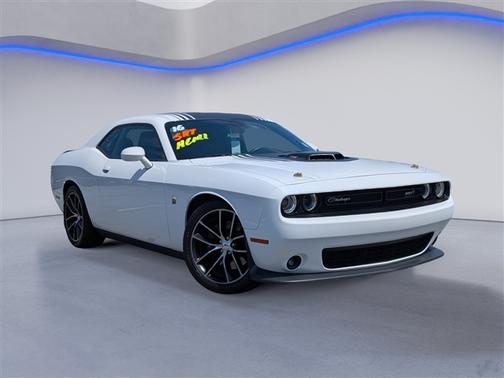 2016 Dodge Challenger 392 Hemi Scat Pack Shaker