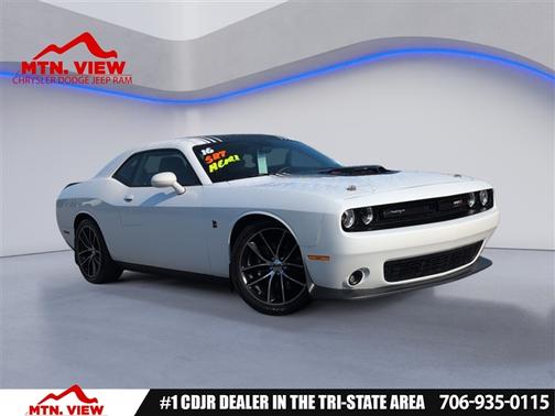 2016 Dodge Challenger 392 Hemi Scat Pack Shaker