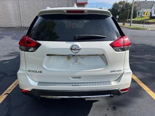 2018 Nissan Rogue SV