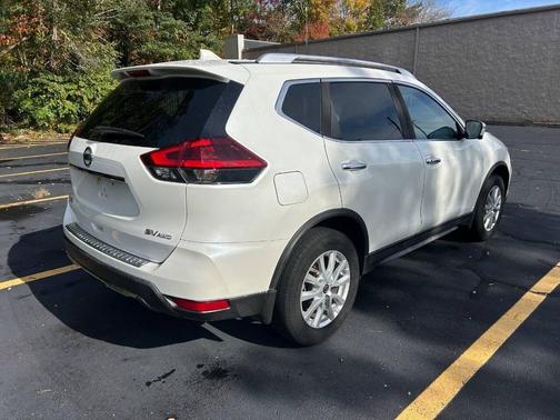 2018 Nissan Rogue SV