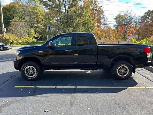 2011 Toyota Tundra Grade