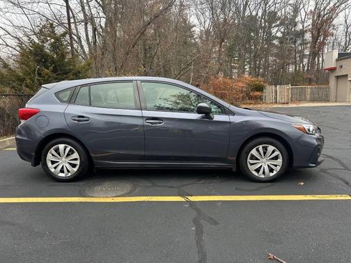 2017 Subaru Impreza 2.0i