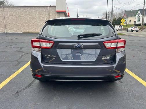 2017 Subaru Impreza 2.0i