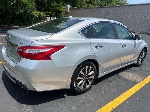 2017 Nissan Altima 2.5 SV