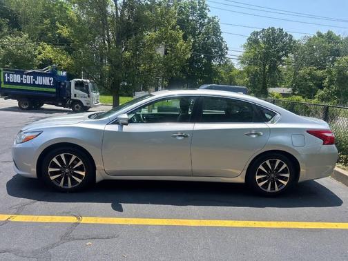 2017 Nissan Altima 2.5 SV