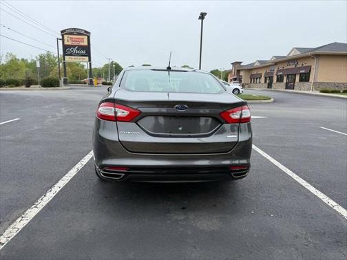 2016 Ford Fusion SE