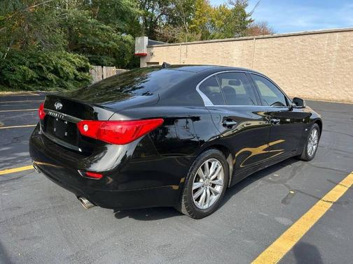 2014 INFINITI Q50 Premium