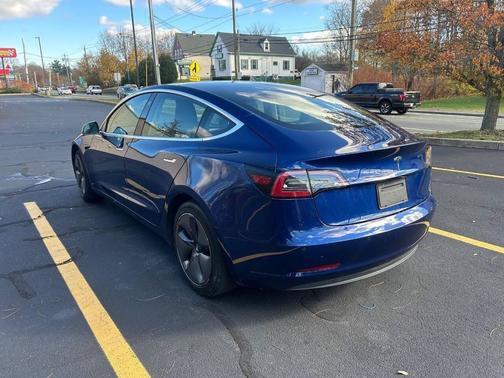 2019 Tesla Model 3 Standard Range Plus