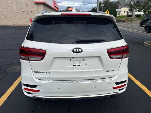 2016 Kia Sorento SX