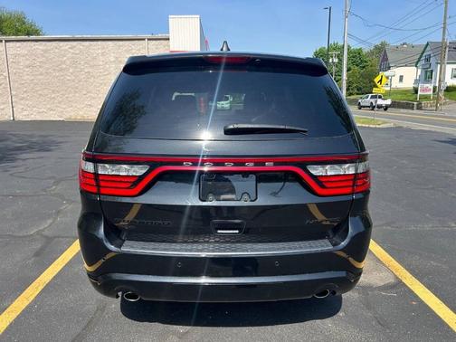Brilliant Black Crystal Pearlcoat 2016 Dodge Durango Limited