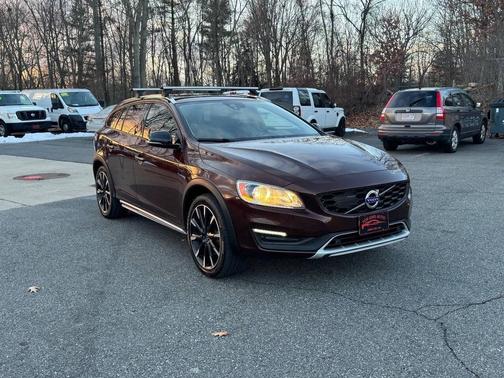 2018 Volvo V60 Cross Country T5