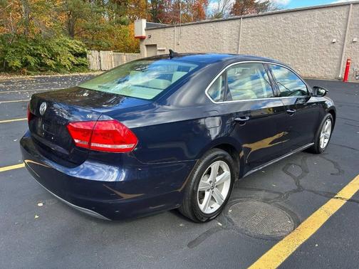 2012 Volkswagen Passat 2.5 SE