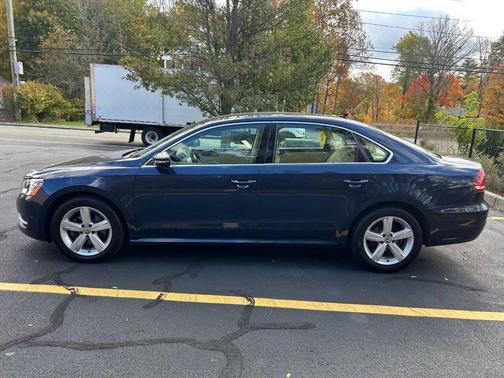 2012 Volkswagen Passat 2.5 SE