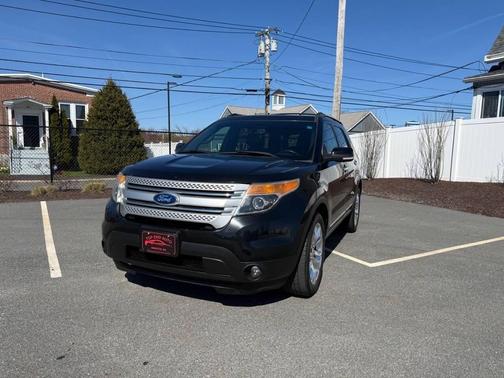 Tuxedo Black Metallic 2014 Ford Explorer XLT