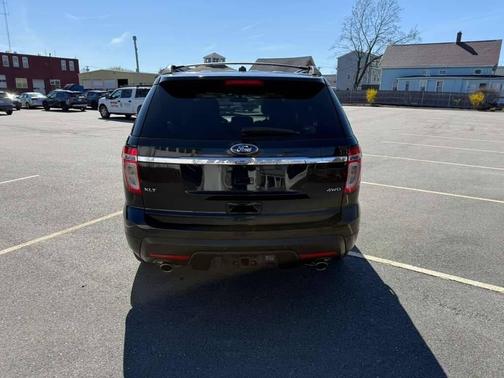 Tuxedo Black Metallic 2014 Ford Explorer XLT