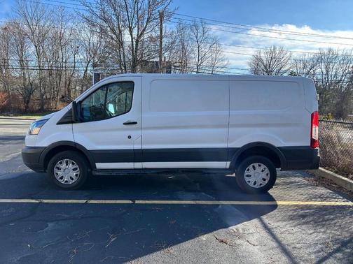 2017 Ford Transit-250 Base