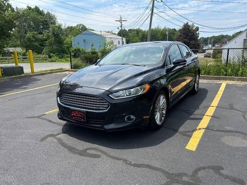 Tuxedo Black 2015 Ford Fusion SE