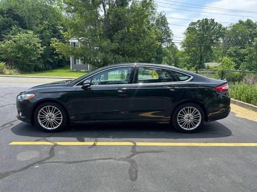 Tuxedo Black 2015 Ford Fusion SE