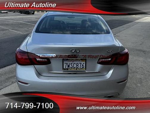 2017 INFINITI Q70 3.7