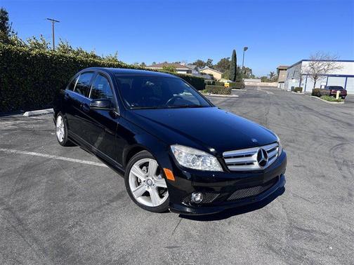 Photo 1 of 32 of 2010 Mercedes-Benz C-Class C 300
