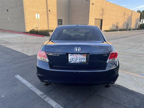 Photo 5 of 32 of 2010 Honda Accord EX-L V6