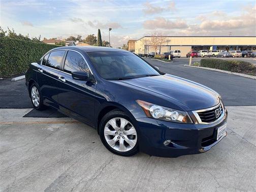 Photo 1 of 32 of 2010 Honda Accord EX-L V6