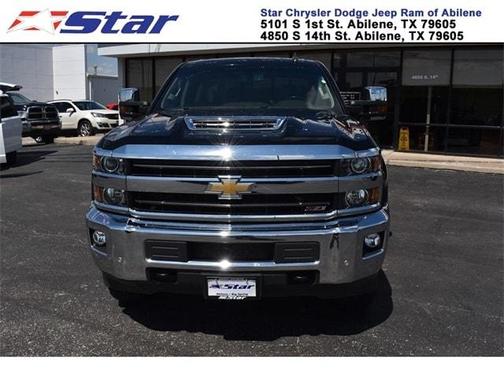 Photo 2 of 21 of 2019 Chevrolet Silverado 2500 LTZ