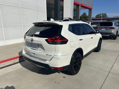 2017 Nissan Rogue SV