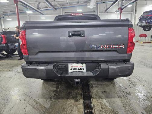 2017 Toyota Tundra SR5