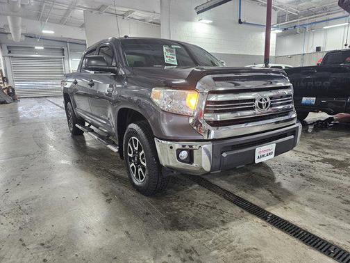 2017 Toyota Tundra SR5