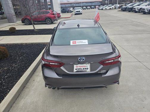 2024 Toyota Camry Hybrid SE