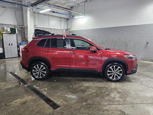 2024 Toyota Corolla Cross XLE