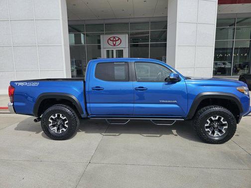 2016 Toyota Tacoma Base