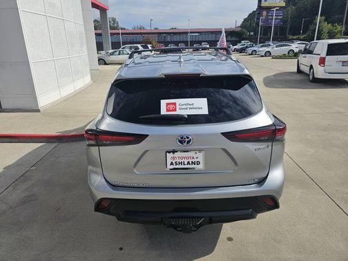 2024 Toyota Highlander Hybrid XLE