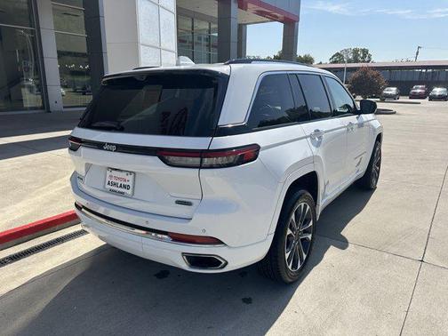 2022 Jeep Grand Cherokee Overland
