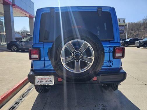 2022 Jeep Wrangler Unlimited Sahara