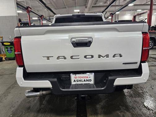 2026 Toyota Tacoma Hybrid Limited