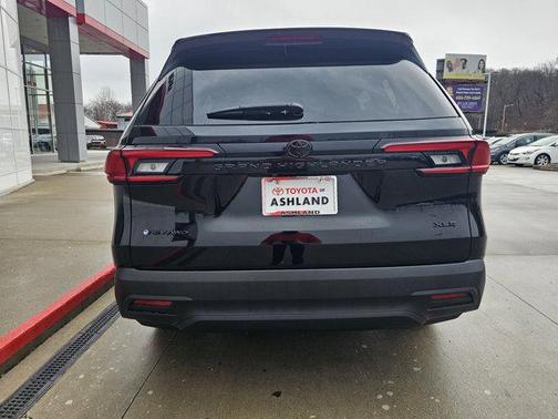 2026 Toyota Grand Highlander Hybrid XLE