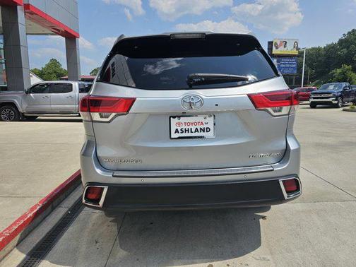 2018 Toyota Highlander Limited Platinum
