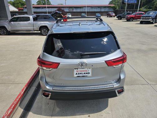 2018 Toyota Highlander Limited Platinum