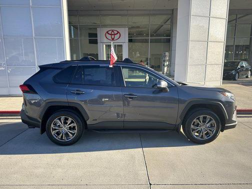 2025 Toyota RAV4 Hybrid XLE Premium