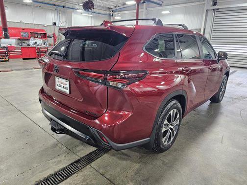 2026 Toyota Highlander XLE