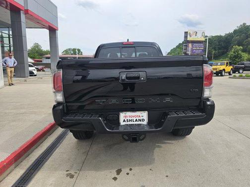 Midnight Black Metallic 2020 Toyota Tacoma TRD Sport