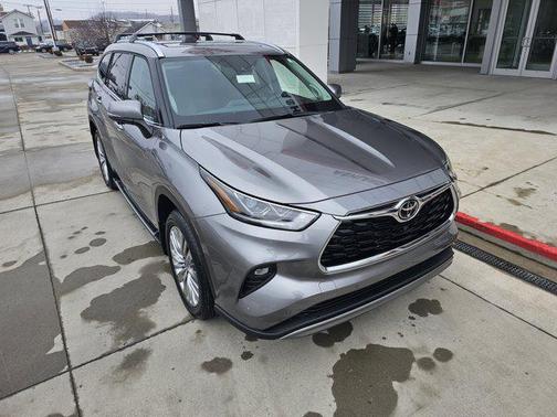 2026 Toyota Highlander Hybrid Platinum