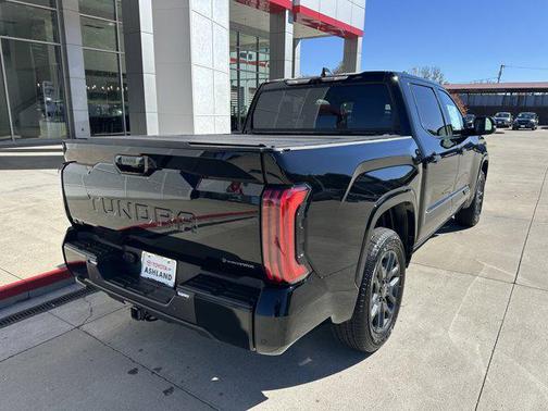 2025 Toyota Tundra Hybrid Platinum