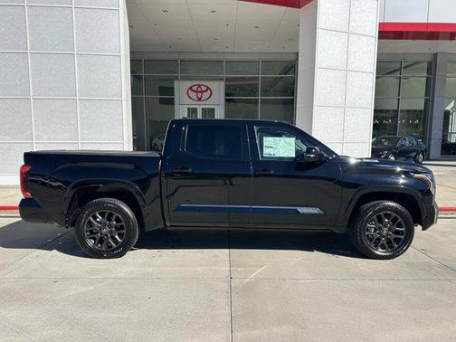 2025 Toyota Tundra Hybrid Platinum