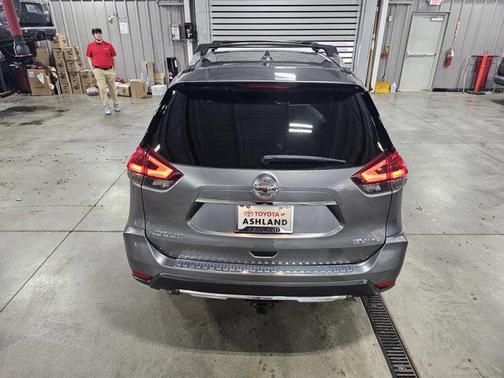 2018 Nissan Rogue SV